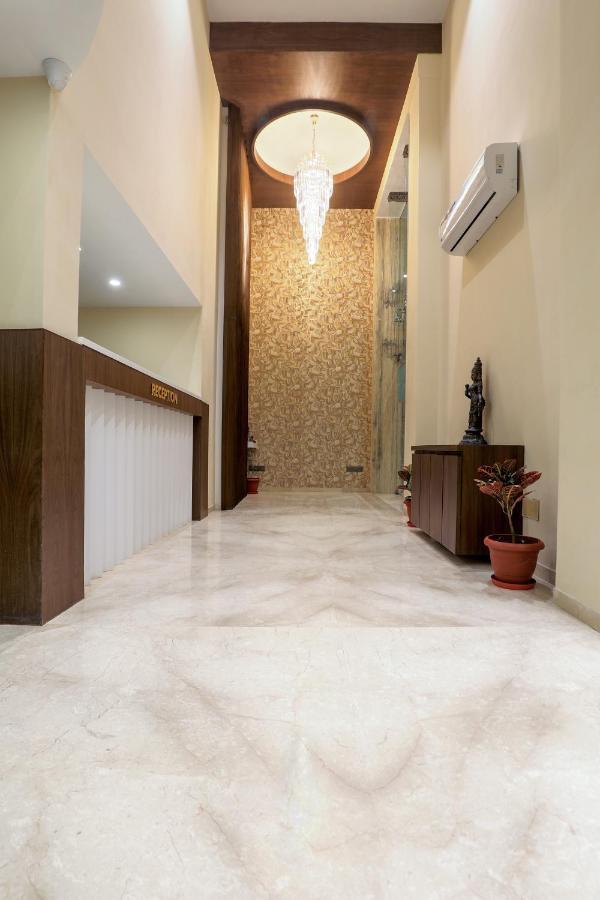 Hotel Kavery Rajkot Esterno foto